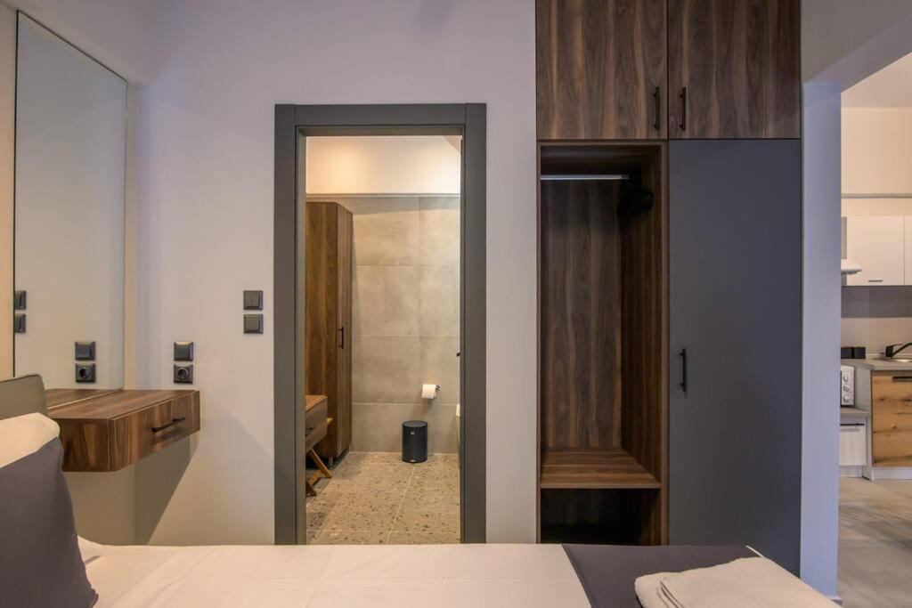 Luxury Central Apartment 4,1 Larissa Bagian luar foto