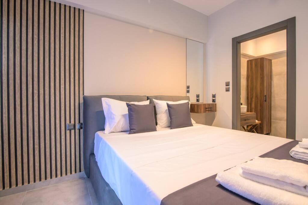 Luxury Central Apartment 4,1 Larissa Bagian luar foto